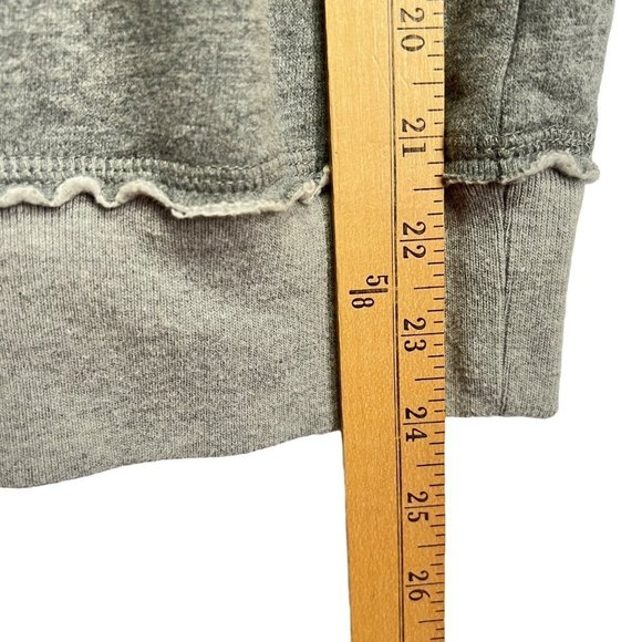 Harry Potter Sweatshirt Small HufflePuff Universal Studio Wizarding World - Picture 8 of 10